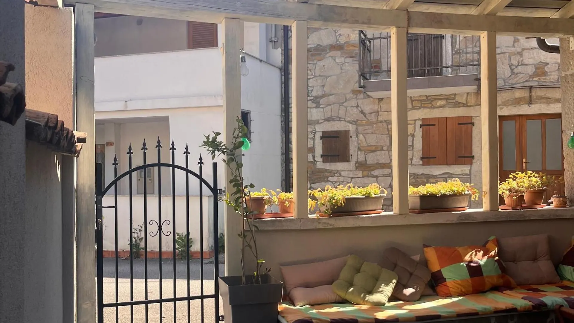 Holiday House Rea With Bbq And Two Terrace Sveti Donat